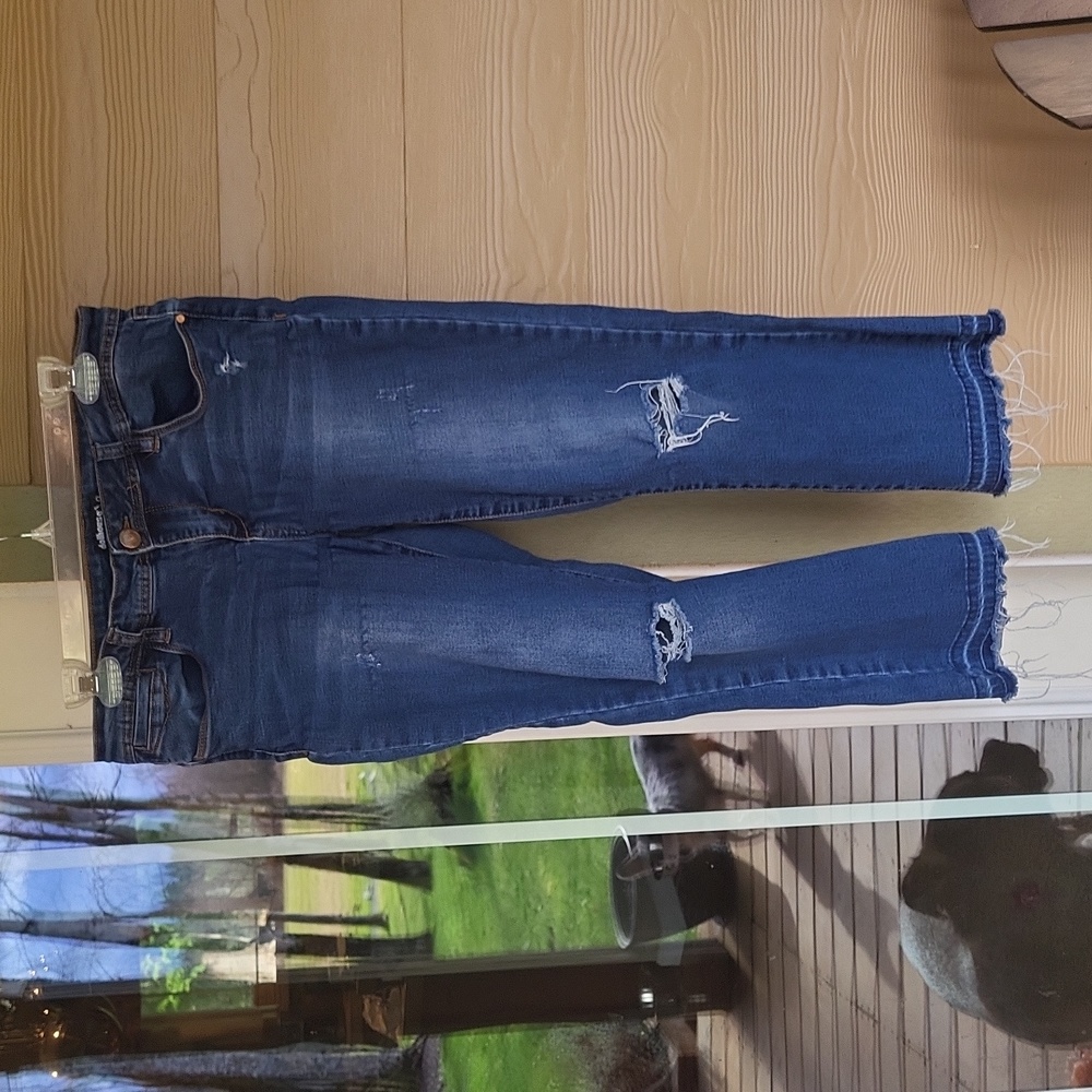 Dollhouse stretchy ripped/distressed capri jeans
